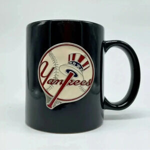 NEW YORK YANKEES Baseball Black Cup Mug w/ Enameled Emblem MBL